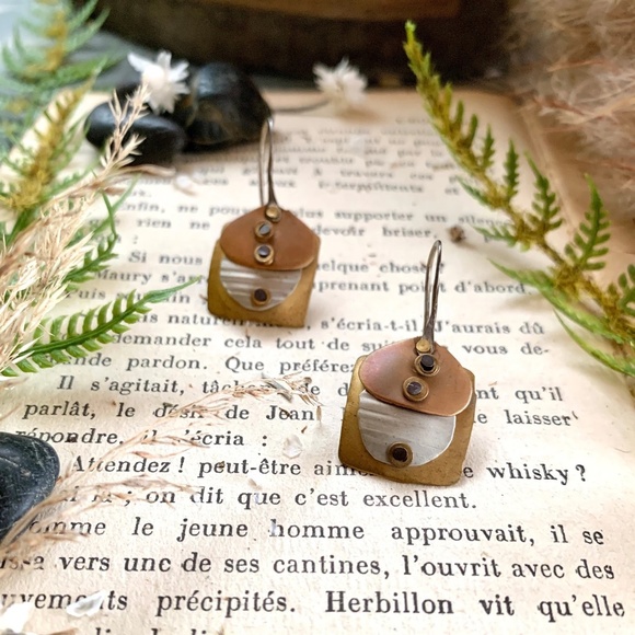 70's HANDMADE MIXED MEDIA CUBIST BRASS & COPPER DANGLE EARRINGS - Picture 6 of 10